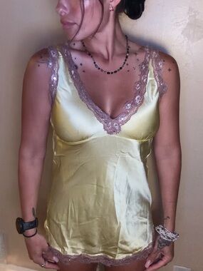 Gold Hawk %100 Silk Y2K Lace Trim Tank Top- Yellow 90s Fashion